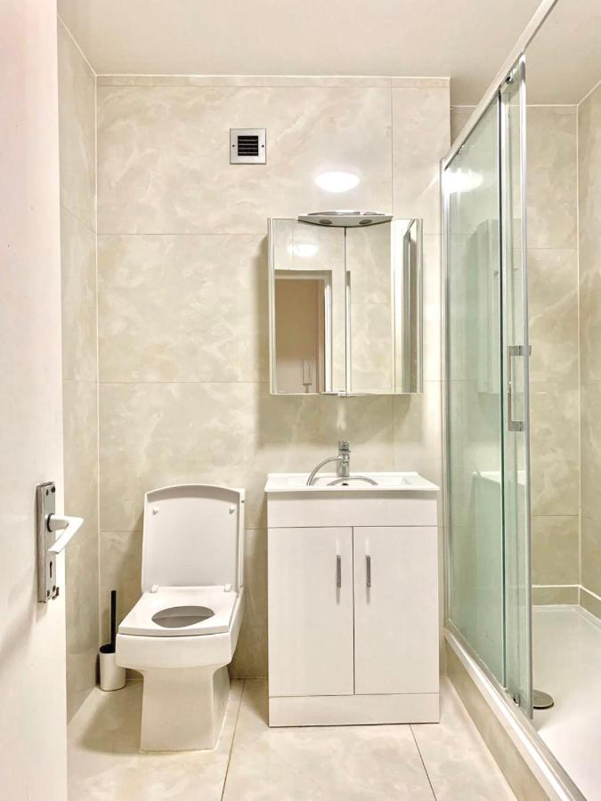 1 Br-kensington-24 7 Security-netflix Appartamento